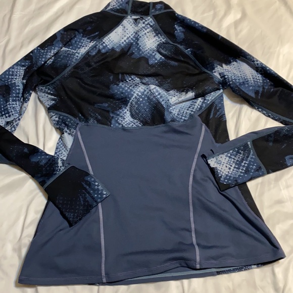 Athleta long sleeve - Picture 3 of 4